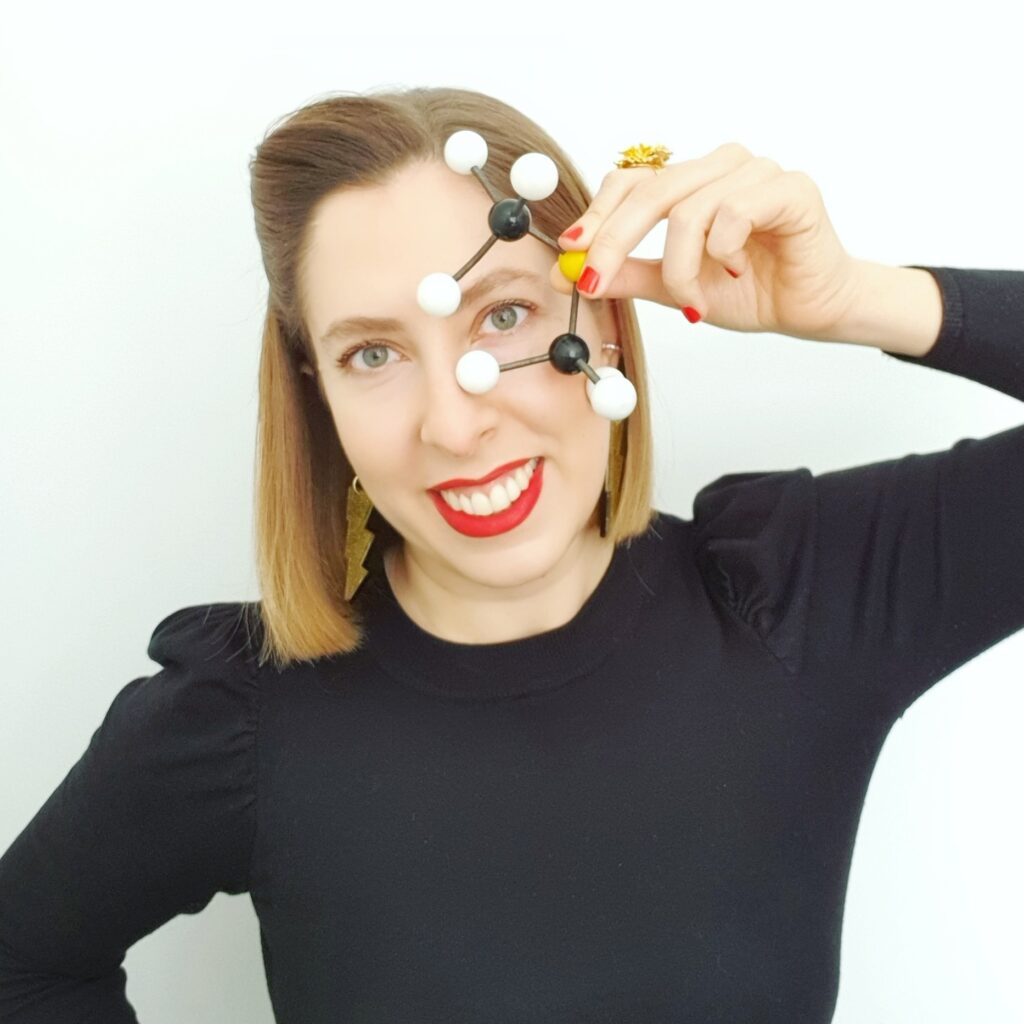 Deborah Garcia Bello LOGO 1024x1024 1